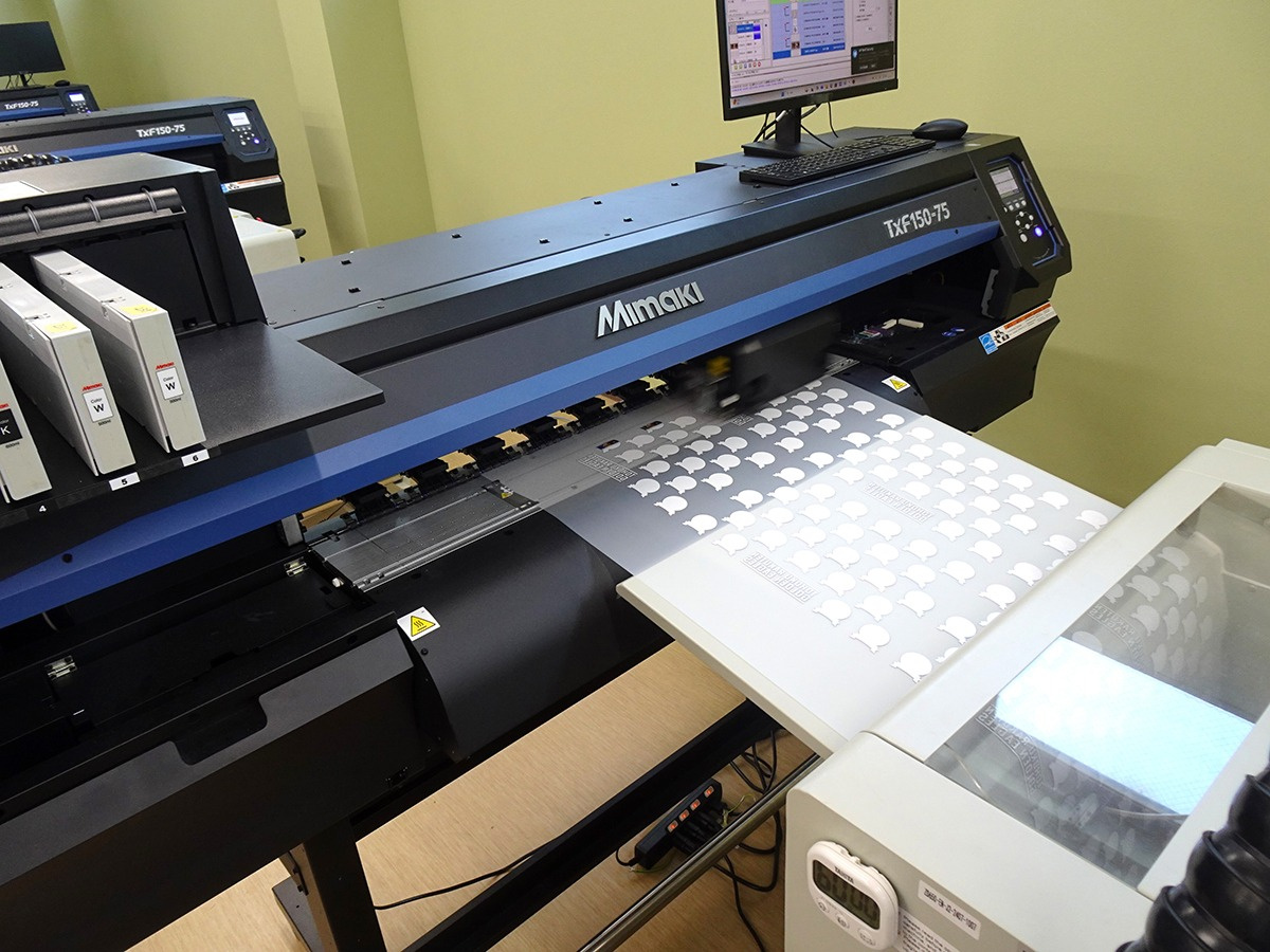 Print on film with DTF printer "TxF150-75."